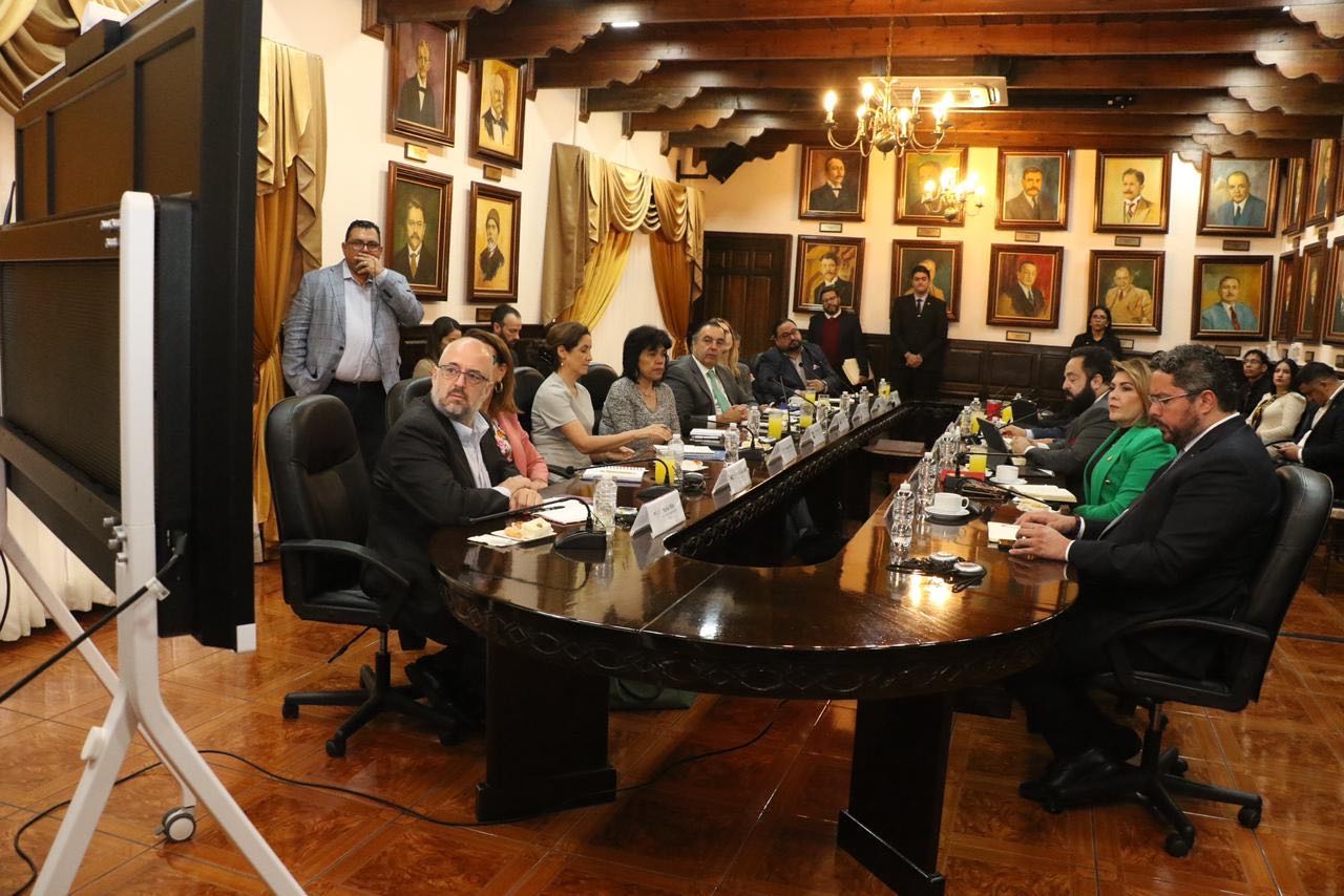 Presidente del Congreso recibe misión preelectoral multiinstitucional del NDI, la NED y el IRI